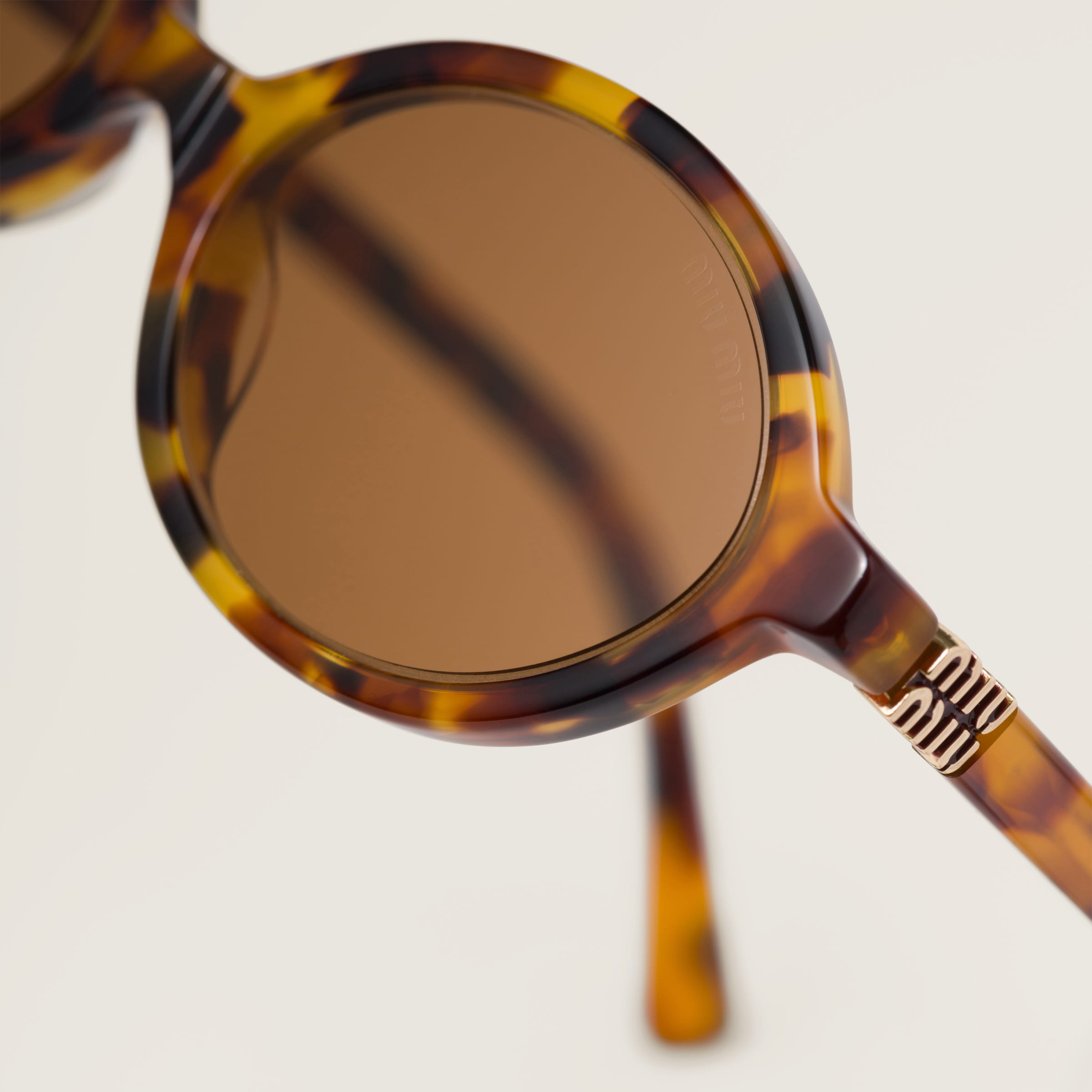 Lunette de soleil Miu Léopard